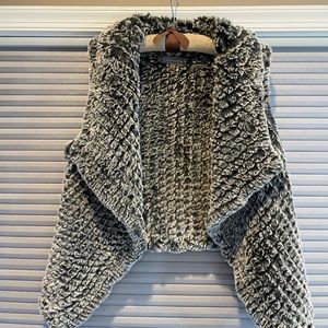 Bagatelle size Meduim gray faux fur vest